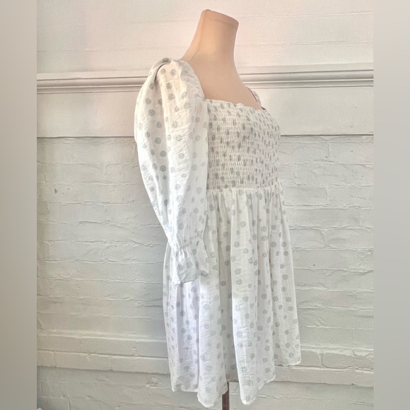 Girl And The Sun Lucia White Blue Flowered Smocked Mini Dress New With Tags - Picture 7 of 16